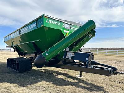 Demco 1322 Grain Cart