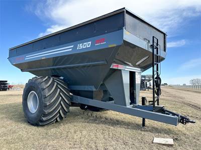 Demco 1520 Grain Cart