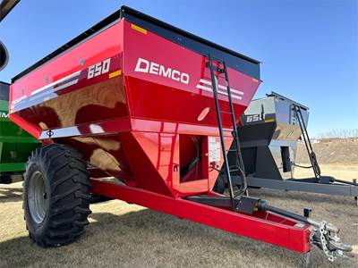 Demco 650 Grain Cart