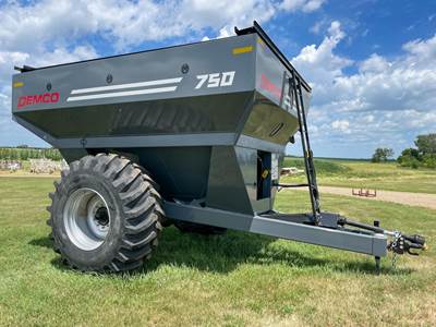 Demco 750 Grain Cart