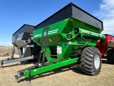 Demco 750 Grain Cart