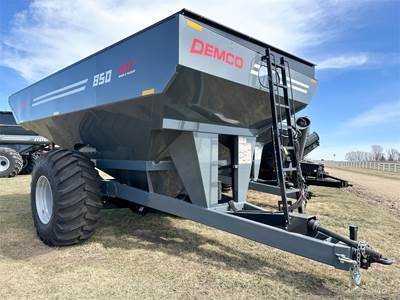 Demco 850 Grain Cart