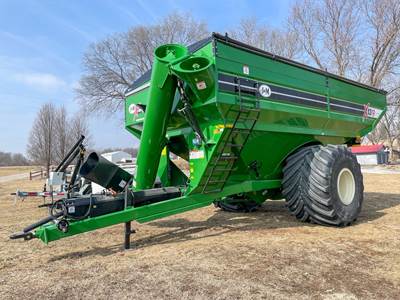 J&M 1312-20S Grain Cart