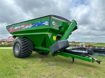 J&M 1312-20S Grain Cart