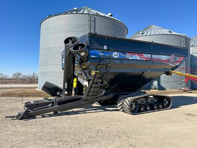 J&M 1312-20T Grain Cart