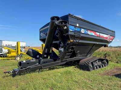 J&M 1312-20T Grain Cart