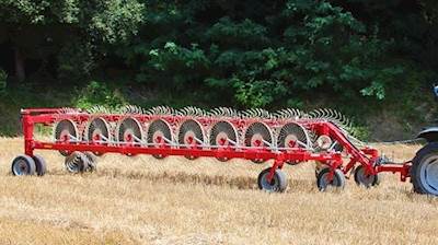 Farm King ERS16 Hay Rake