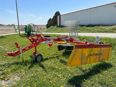 Pottinger TOP 462A Hay Rake