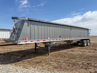 Neville 40x102 Aluminum Hopper / Grain Trailer - Spring