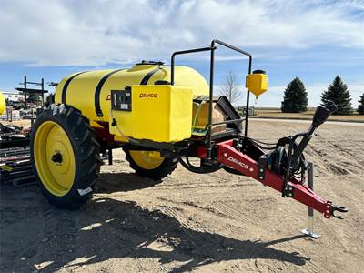 Demco 500 BIG WHEEL Pull-Type Sprayer