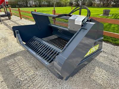 Loftness 720 Rock Bucket