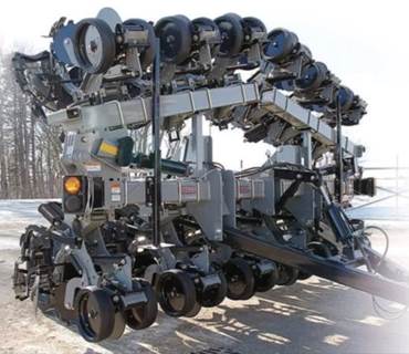 Hiniker 6000 Row Cultivator