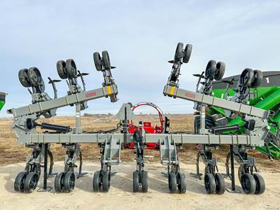Hiniker 6500 Row Cultivator