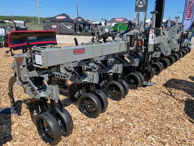 Hiniker 6500 Row Cultivator