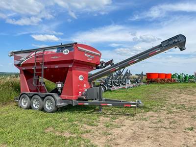 J&M 390ST Seed Tender