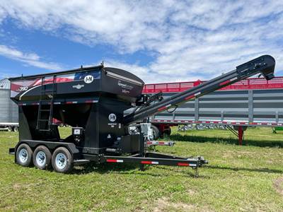 J&M 390ST Seed Tender