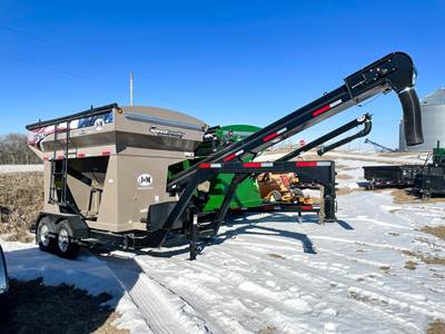 J&M LC290 Seed Tender