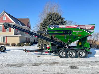 J&M LC390 Seed Tender