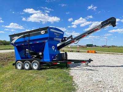 J&M LC390 Seed Tender