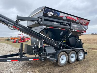J&M LC390 Seed Tender