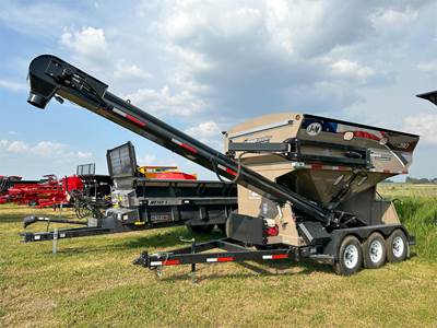 J&M LC390 Seed Tender