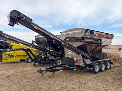 J&M LC390 Seed Tender