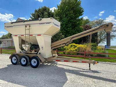 Unverferth 3750 Seed Tender