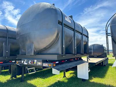 Demco LIQUID TENDER Trailer