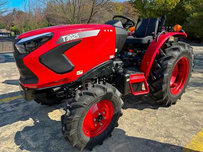 TYM T3025H Tractor