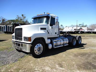 Mack Pinnacle 64T Day Cab Truck - MP8 445HP, 10 Speed M Drive Automatic