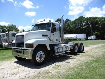 Mack Pinnacle 64T Day Cab Truck - MP8 445HP, 10 Speed M Drive Automatic