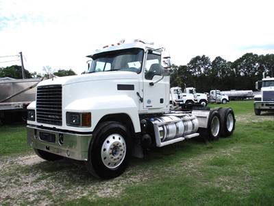 Mack Pinnacle 64T Day Cab Truck - MP8 445HP, 12 Speed M Drive Automatic