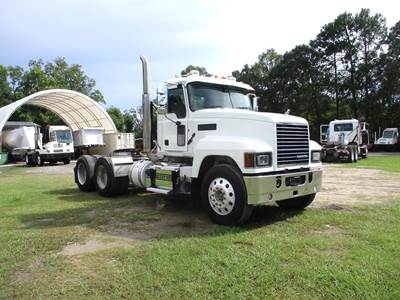 Mack Pinnacle 64T Day Cab Truck - MP8 445HP, 12 Speed M Drive Automatic