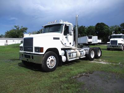 Mack Pinnacle 64T Day Cab Truck - MP8 445HP, 12 Speed M Drive Amt