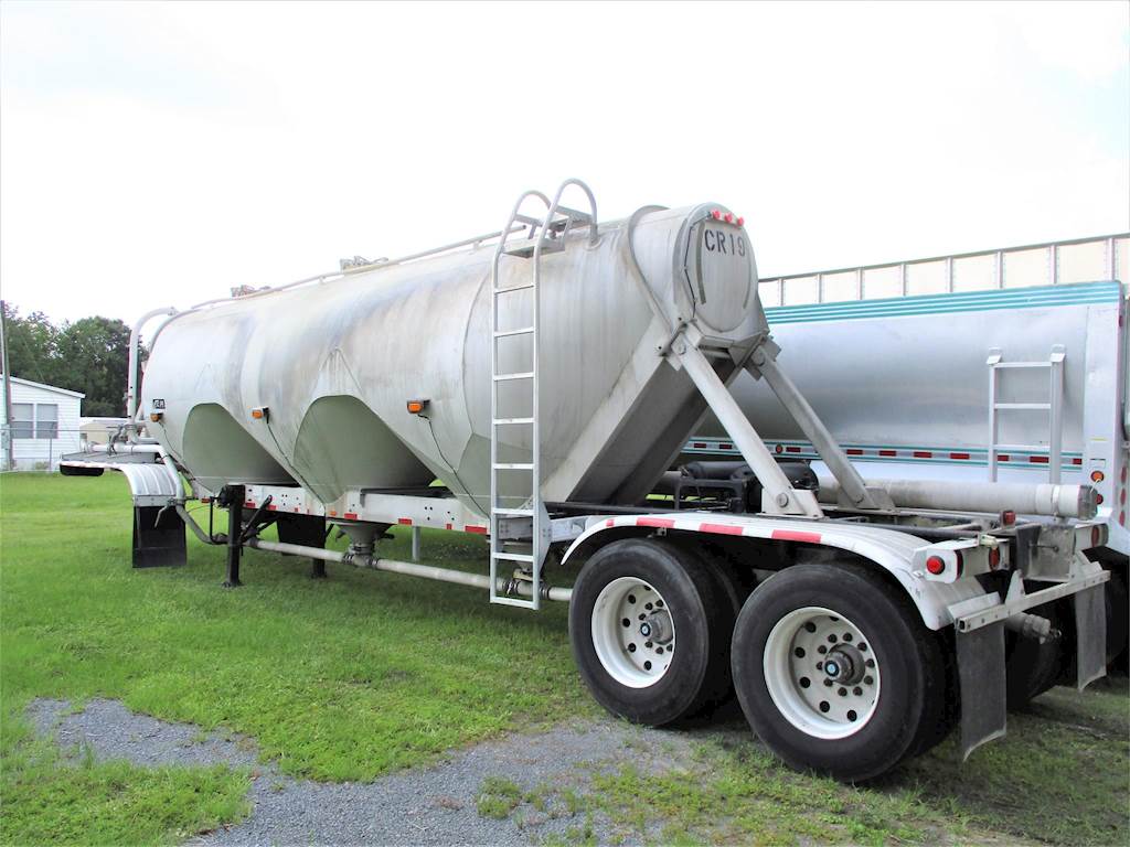 1998 Heil 41' PNEUMATIC TANKER 1040 Tandem Axle Aluminum Dry Bulk