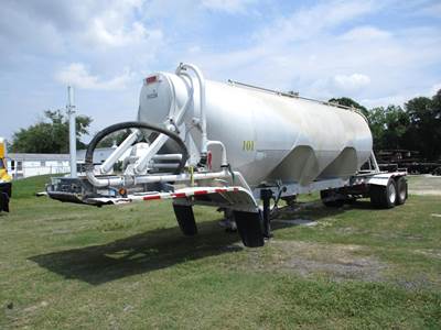 Heil 42x96 Tandem Axle Aluminum Dry Bulk / Pneumatic Tank Trailer - Air Ride, Fixed Axle