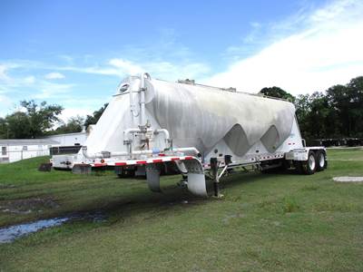 MAC 42ft Tandem Axle Aluminum Dry Bulk / Pneumatic Tank Trailer - Air Ride, Fixed Axle