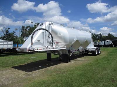 MAC 42x102 Tandem Axle Aluminum Dry Bulk / Pneumatic Tank Trailer - Air Ride, Fixed Axle