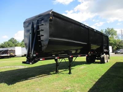 Manac 42 ft Half Round End Dump Trailer - Tandem Axle, Steel, Center Point