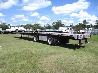 Fontaine 53x102 Combination Flatbed Trailer - Air Ride, Fixed Spread Axle