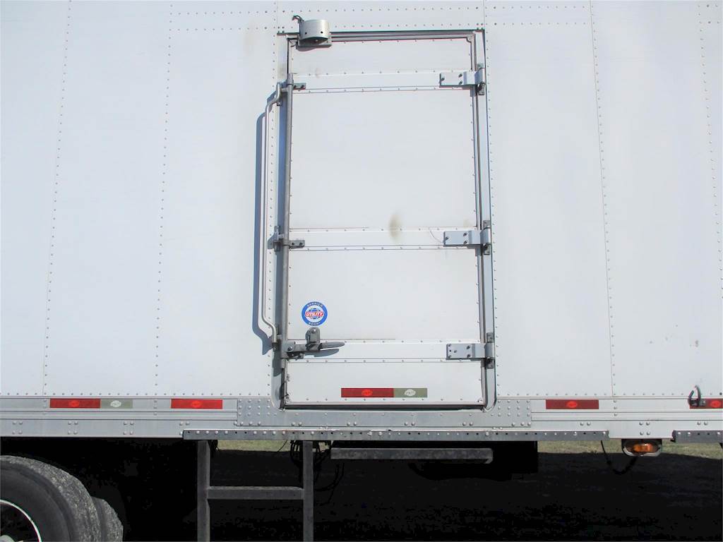 2012 UTILITY 48 ft Reefer Trailer Sliding Axle, Roll up Door