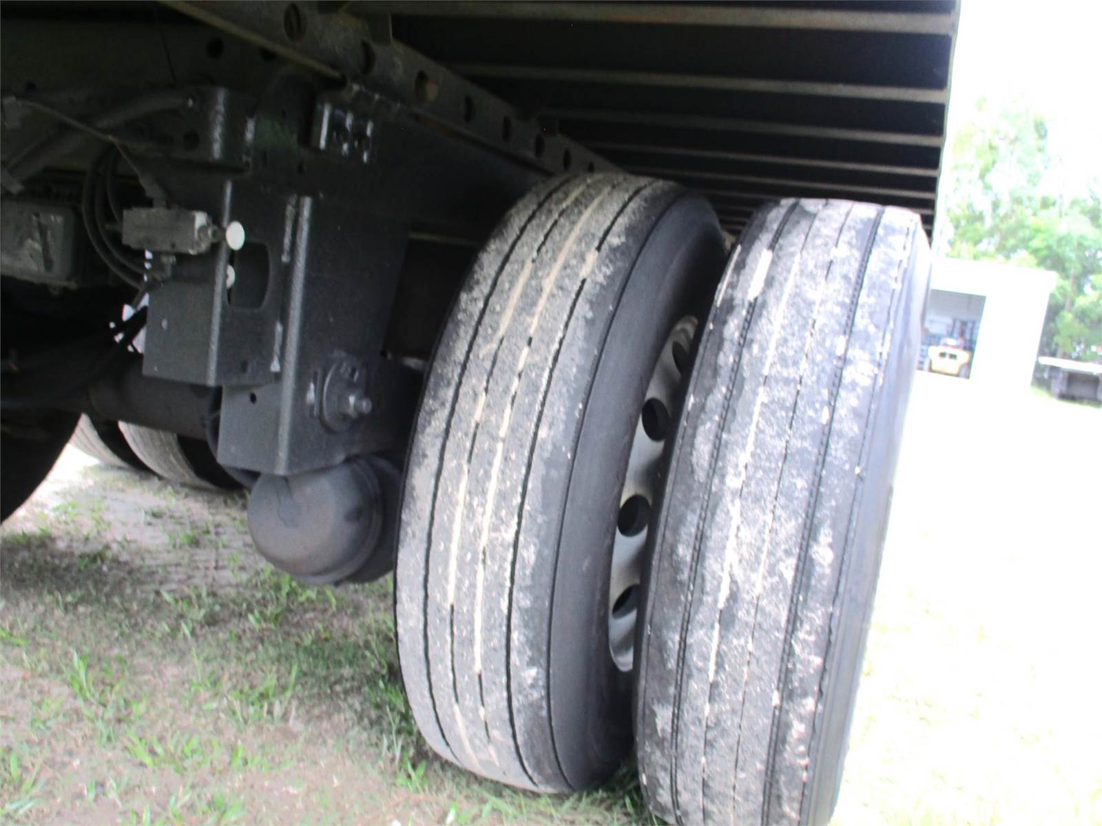 2009 Wabash 53 ft Reefer Trailer Fixed Axle, Swing Door, Carrier For