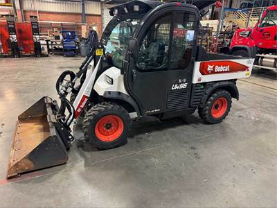 2022 Bobcat UW56 Toolcat with Bucket and Salt Spreader