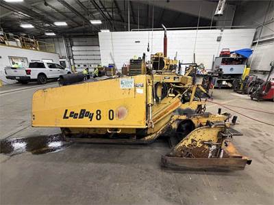 1990 LeeBoy L8000R Asphalt Paver