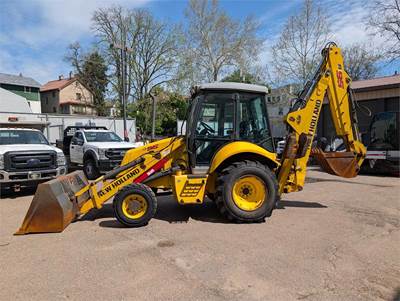 2008 New Holland B95SGD Backhoe