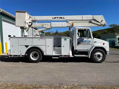 2002 Freightliner Fl-70 Lift-All 46' bucket truck with 2000LB boom
