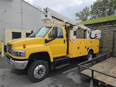 2008 GMC 5500 Bucket Truck
