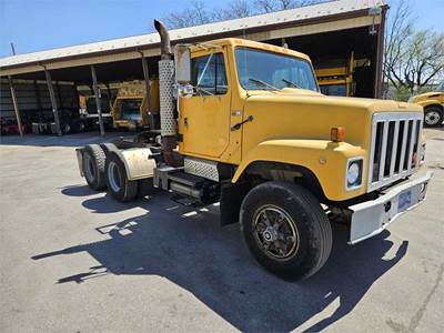 1988 International 2574 Road Tractor