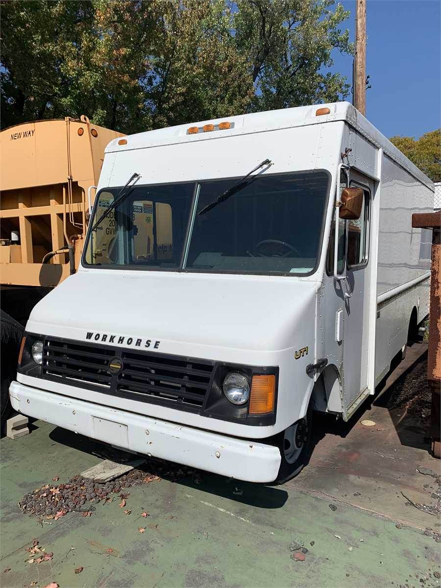 2002 Workhorse P42 Cargo Van For Sale Englewood Cliffs, NJ 60763453