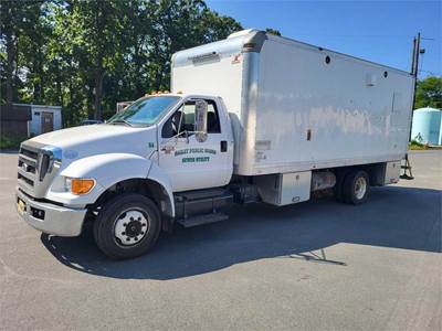 2013 Ford F-650 Box Truck